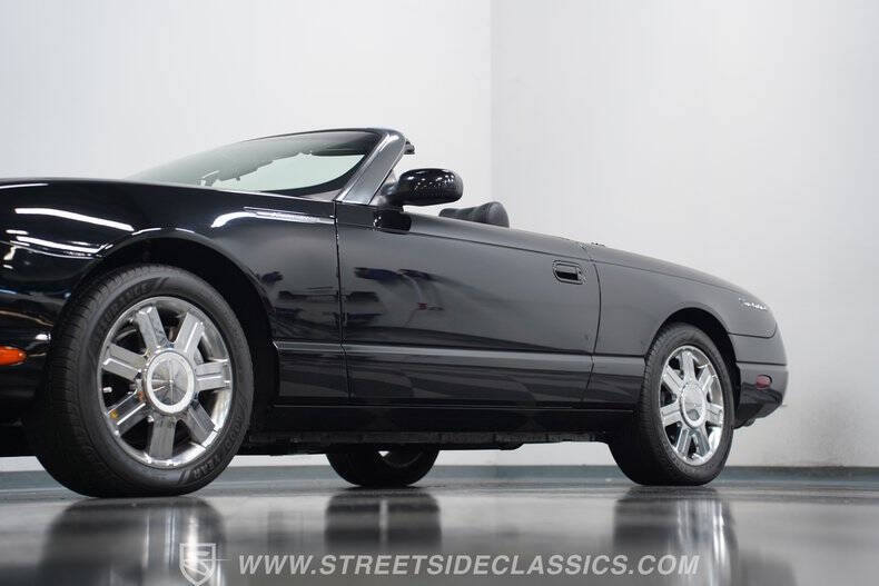 2005 Ford Thunderbird Deluxe