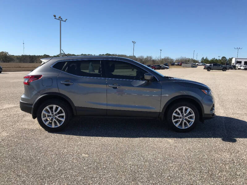 2022 Nissan Rogue Sport S