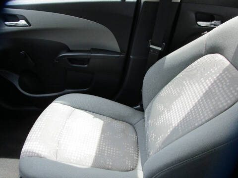 2013 Chevrolet Sonic LS Auto
