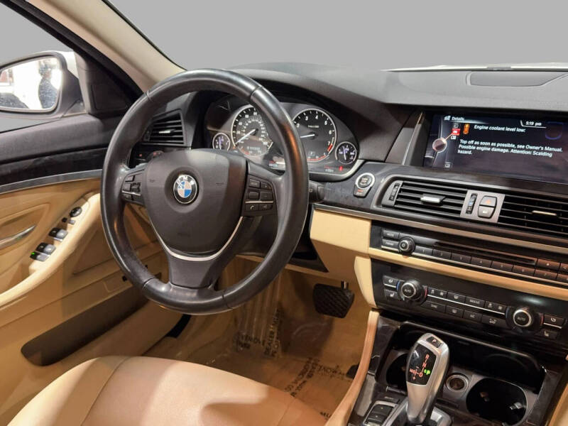 2015 BMW 5 Series 528i