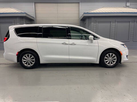 2019 Chrysler Pacifica Touring Plus