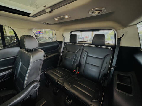 2022 GMC Acadia Denali