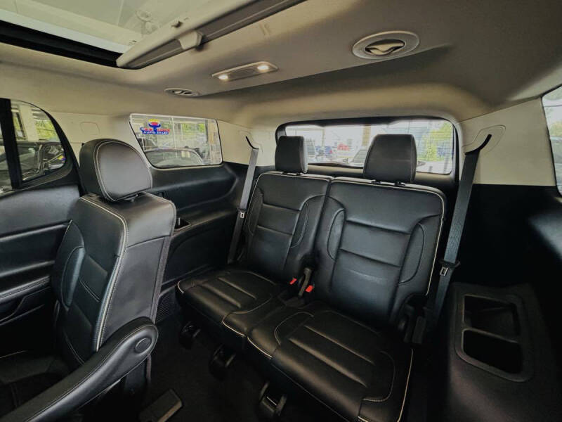 2022 GMC Acadia Denali