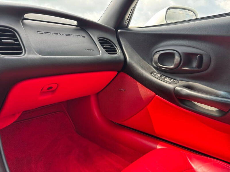 2004 Chevrolet Corvette
