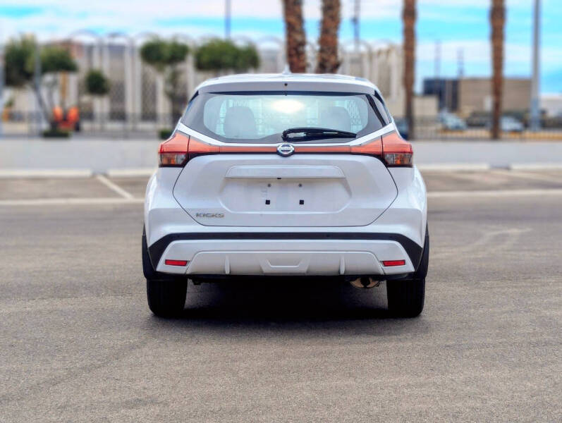 2021 Nissan Kicks S