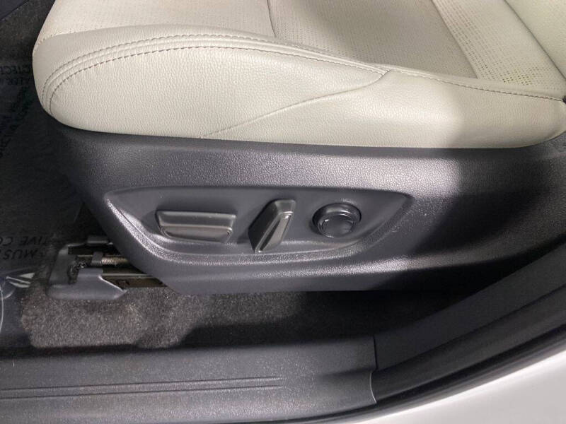 2024 Toyota bZ4X Limited