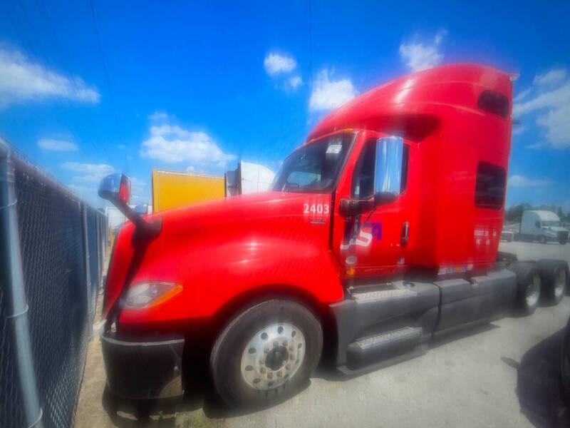 2018 International LT625