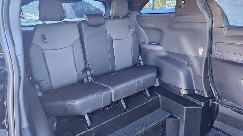 2024 Toyota Sienna XSE 7-Passenger