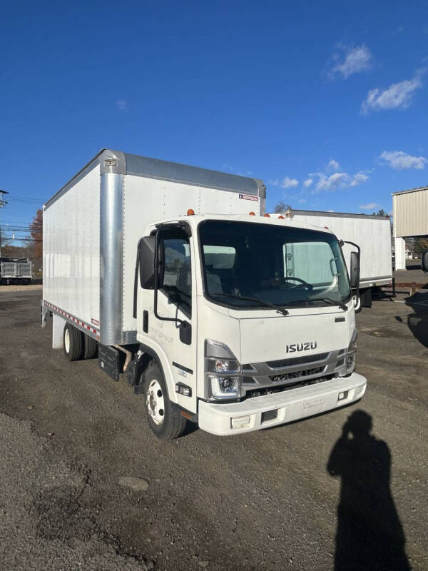 2023 Isuzu NPR-HD