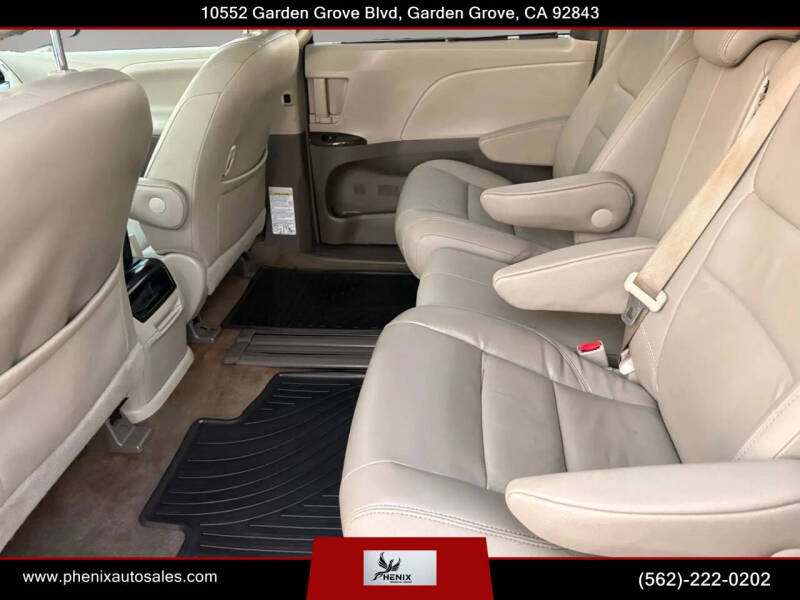 2016 Toyota Sienna