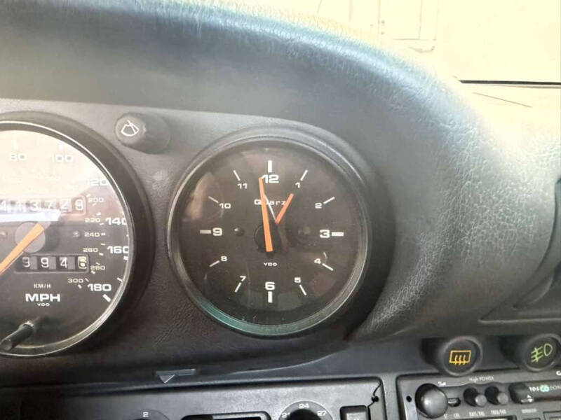 1990 Porsche 911 Carrera 2