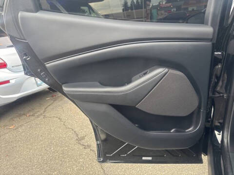 2022 Ford Mustang Mach-E Select