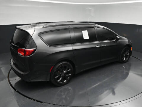 2019 Chrysler Pacifica Touring L Plus