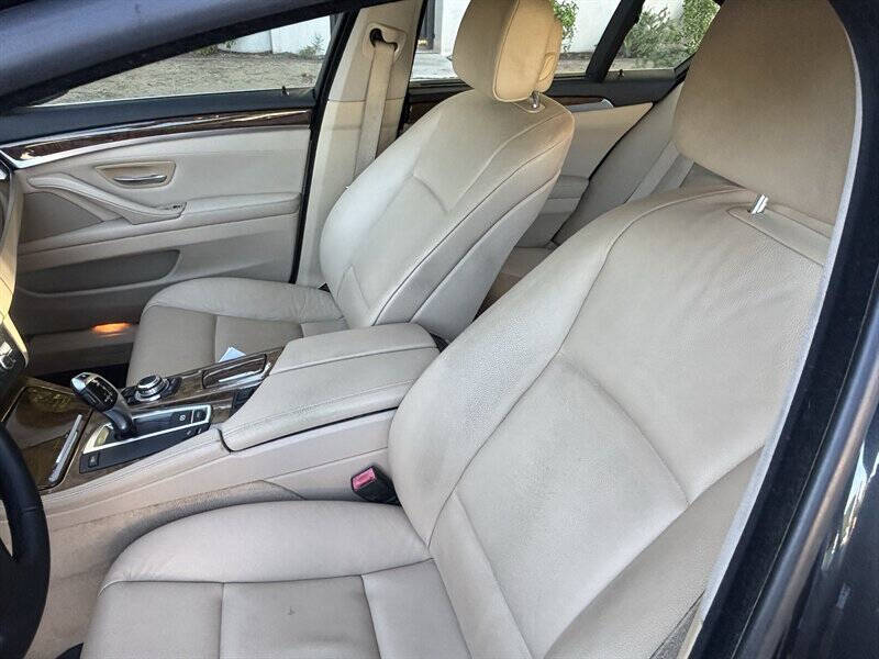 2011 BMW 5 Series 528i
