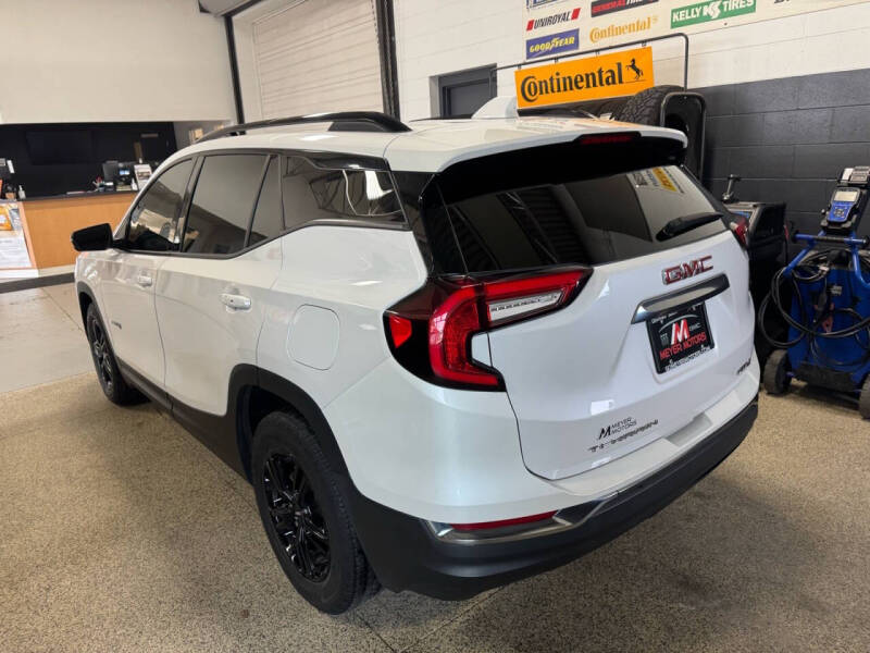 2023 GMC Terrain AT4