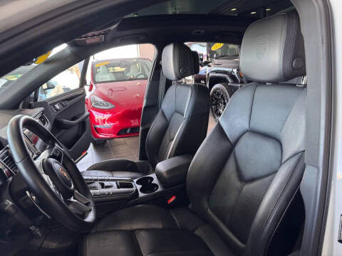 2016 Porsche Macan S