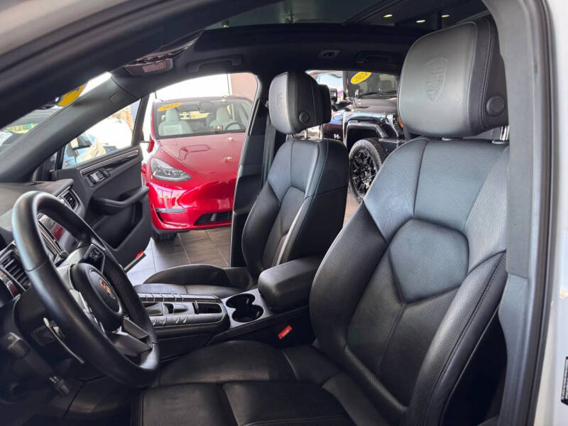 2016 Porsche Macan S