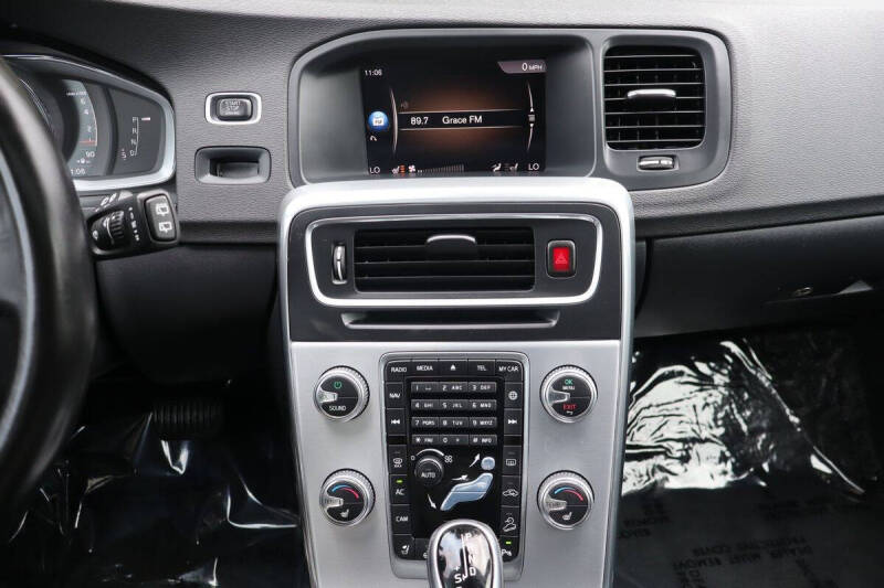 2018 Volvo V60 Cross Country T5 Premier