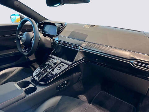 2025 Aston Martin Vantage