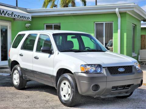 2006 Ford Escape for sale at Caesars Auto Sales in Longwood FL