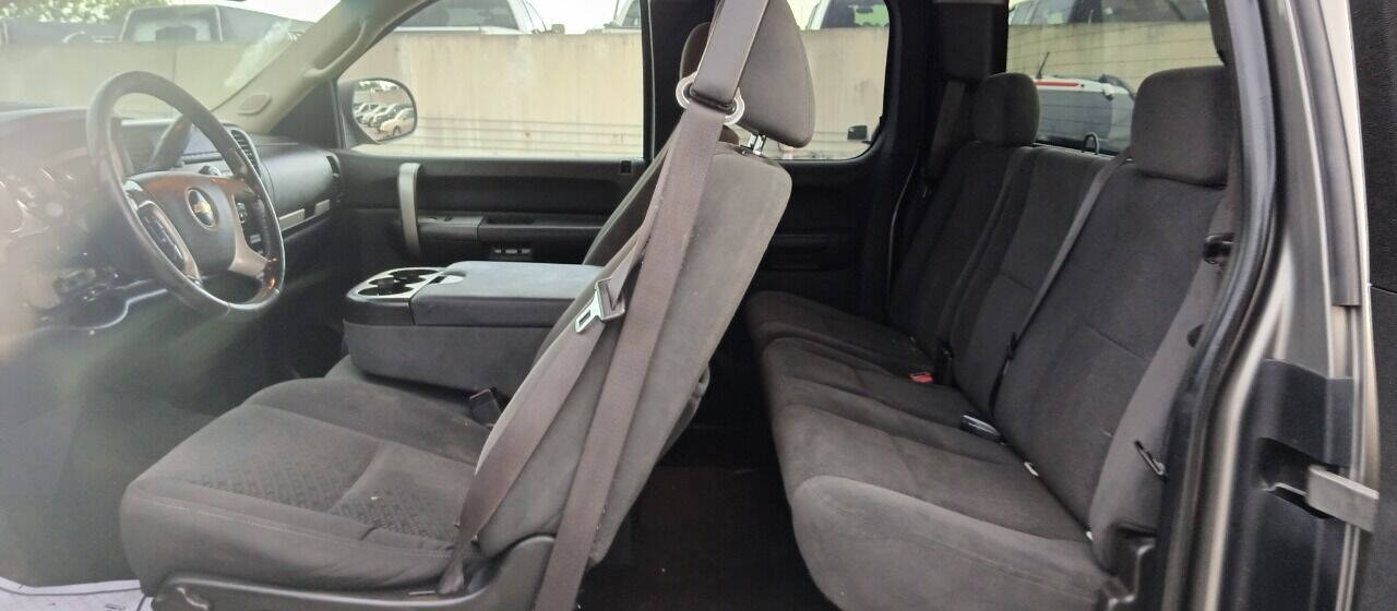 2008 CHEVROLET Silverado Pickup - $7,450