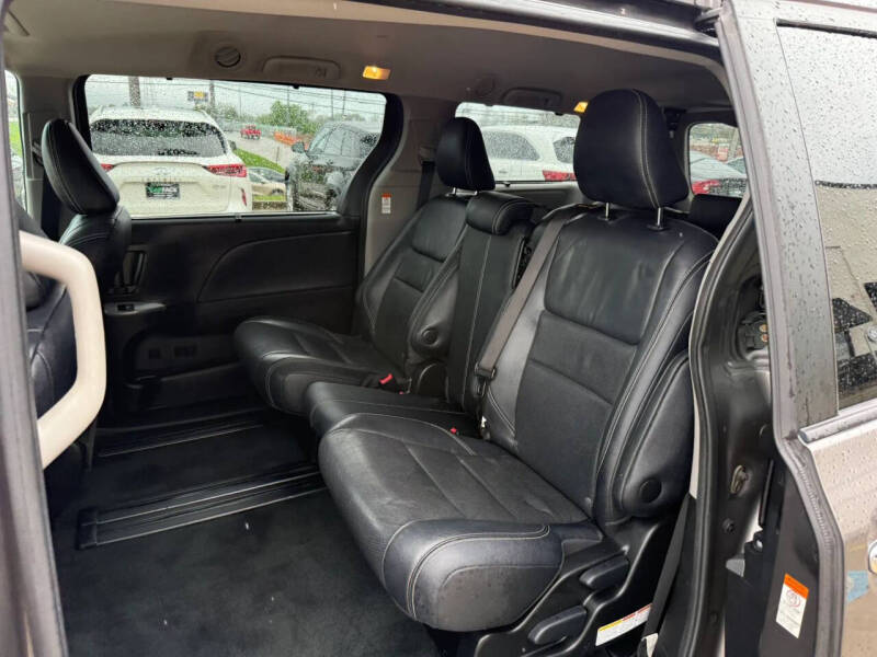 2017 Toyota Sienna