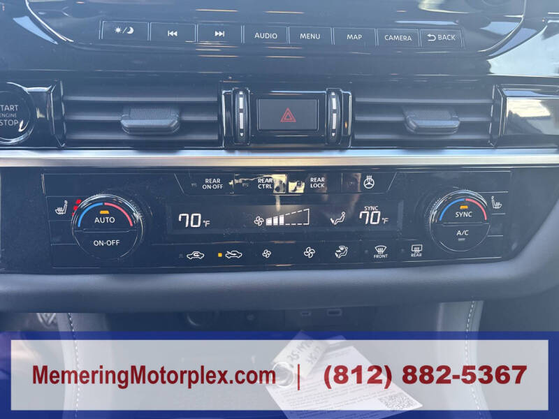 2025 Nissan Pathfinder SL