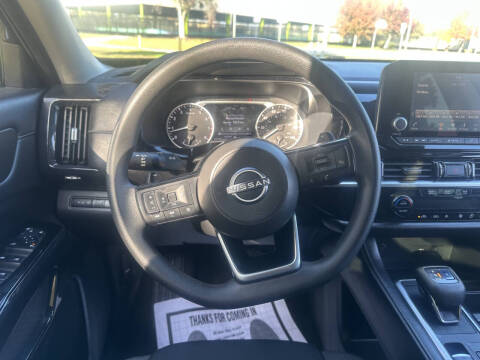 2022 Nissan Pathfinder S