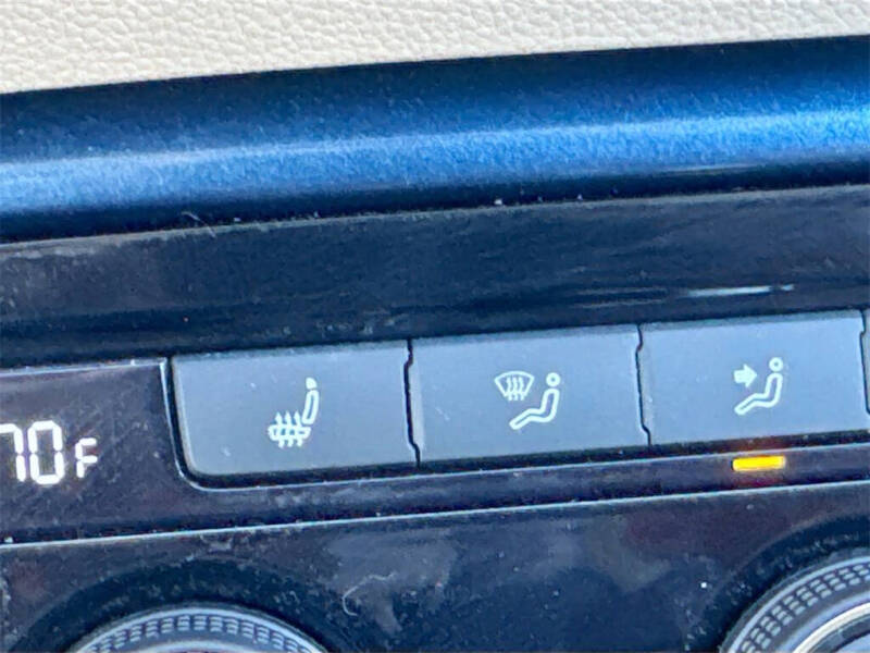 2019 Volkswagen Beetle 2.0T SE