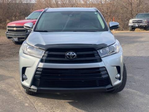 2017 Toyota Highlander for sale at Lewis Blvd Auto Sales in Sioux City IA
