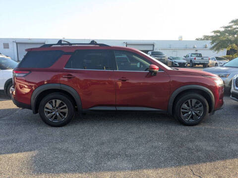 2024 Nissan Pathfinder SV