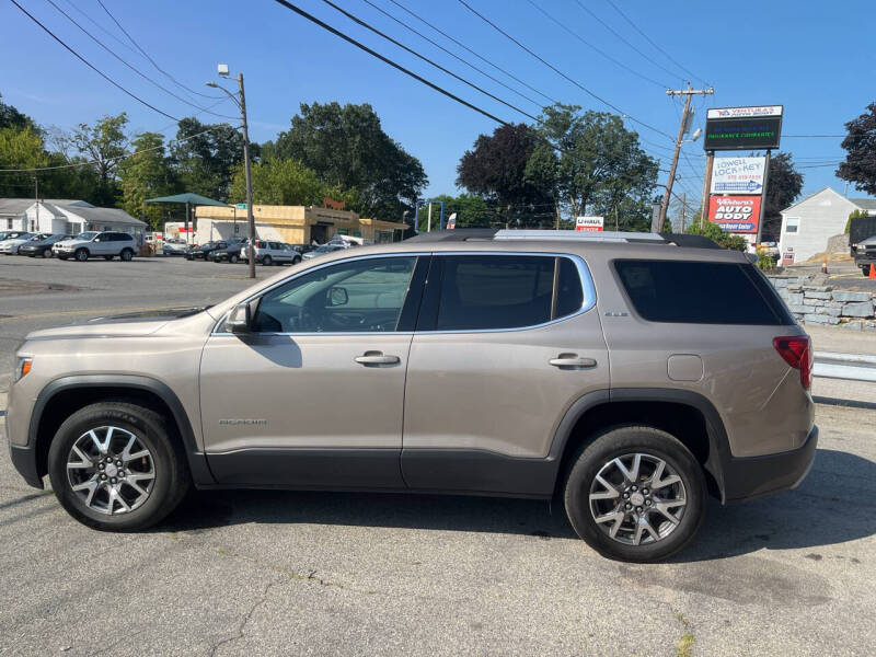 2022 GMC Acadia SLE