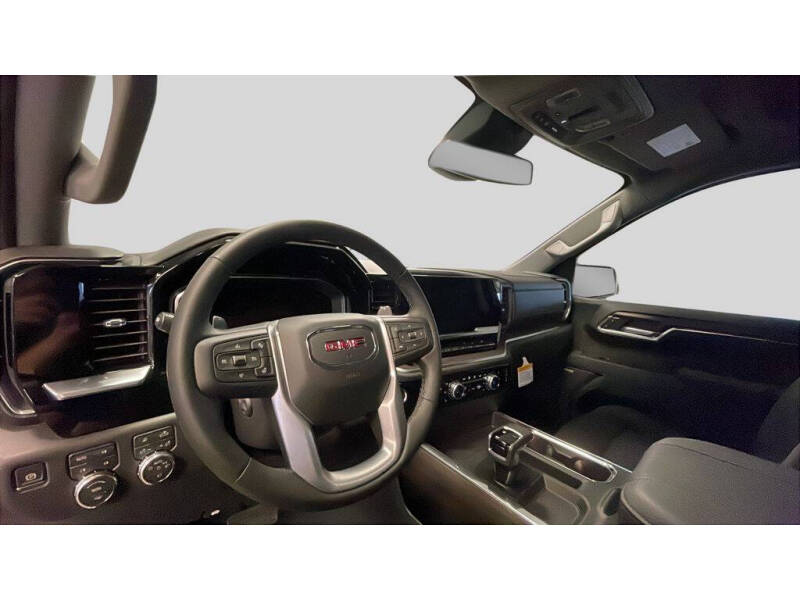 2026 GMC Sierra 1500 SLT - Photo 11