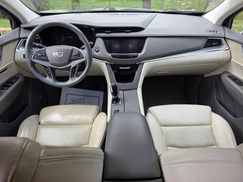 2017 Cadillac XT5 Luxury