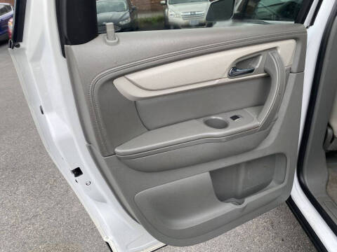 2017 Chevrolet Traverse LT
