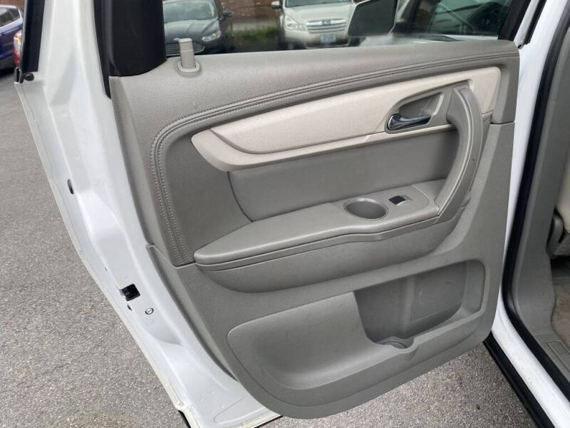 2017 Chevrolet Traverse LT