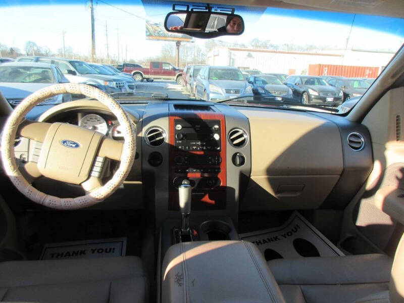 2005 Ford F-150 Lariat