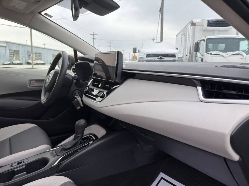 2025 Toyota Corolla Hybrid LE