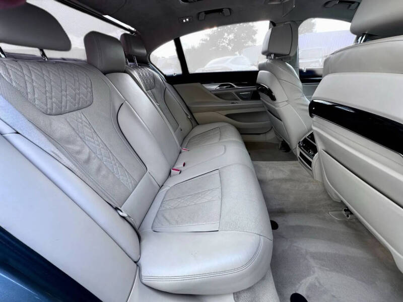 2016 BMW 7 Series 740i