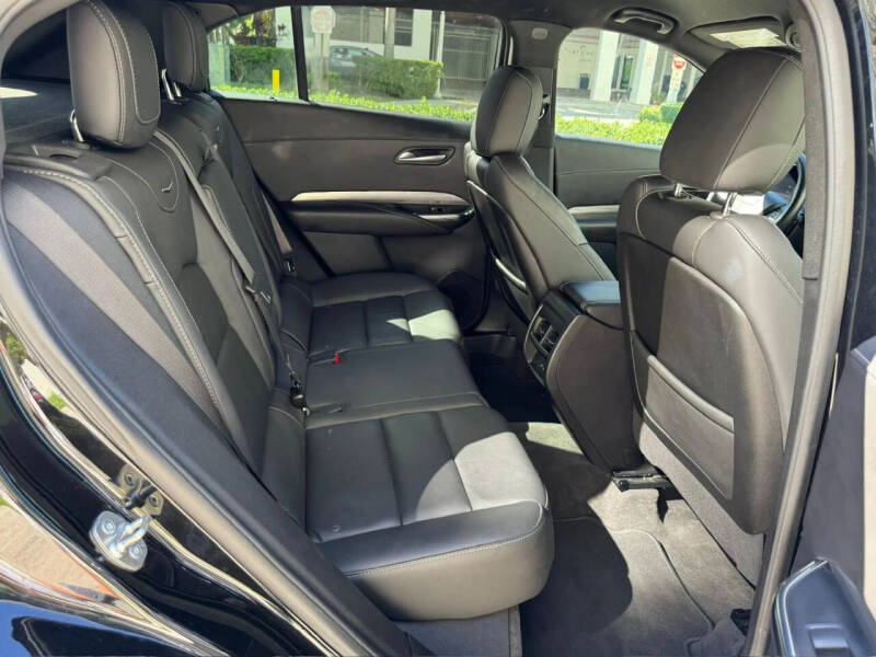 2024 Cadillac XT4 Premium Luxury