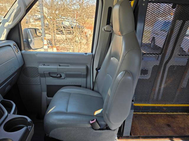 2012 Ford E-Series E-350 SD