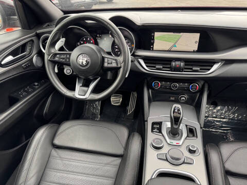 2023 Alfa Romeo Stelvio Veloce