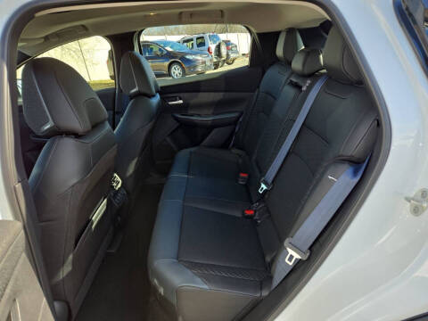 2026 Nissan LEAF Platinum+