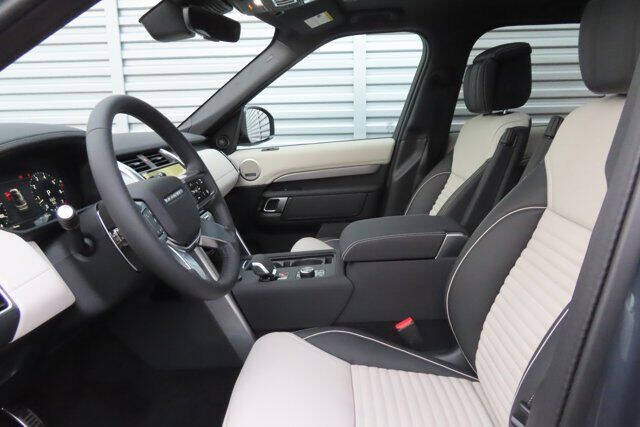 2024 Land Rover Discovery P360 Dynamic SE