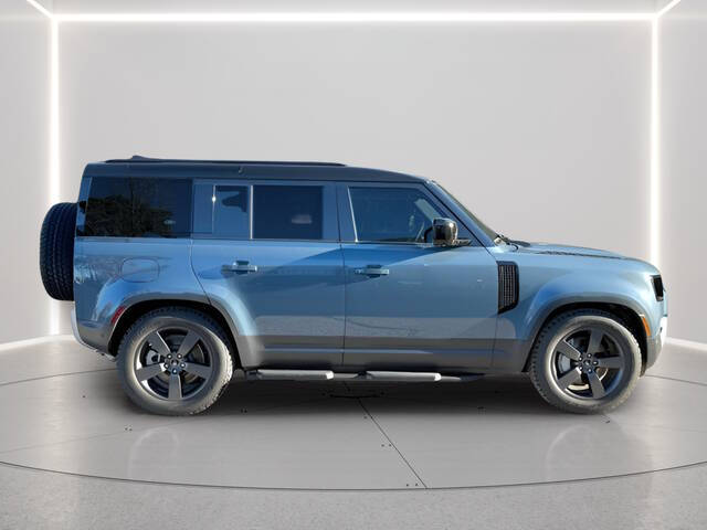 2024 Land Rover Defender 110 P400 S