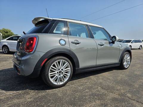 2016 MINI Hardtop 4 Door for sale at WILLIAMS AUTOMOTIVE AND IMPORTS LLC in Neenah WI