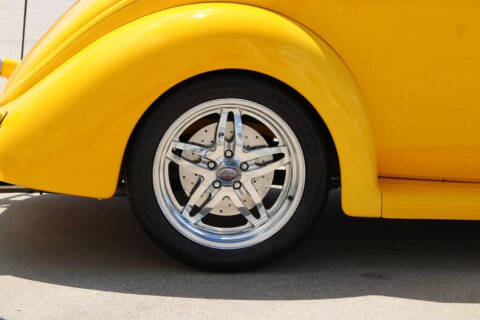 1937 Ford Cabriolet