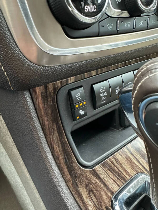 2015 GMC Acadia Denali