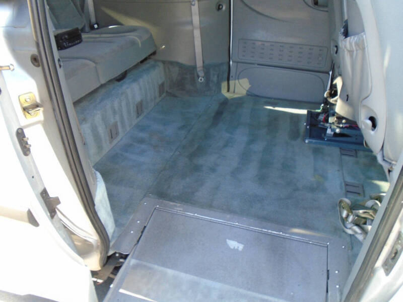 2005 Dodge Grand Caravan SE