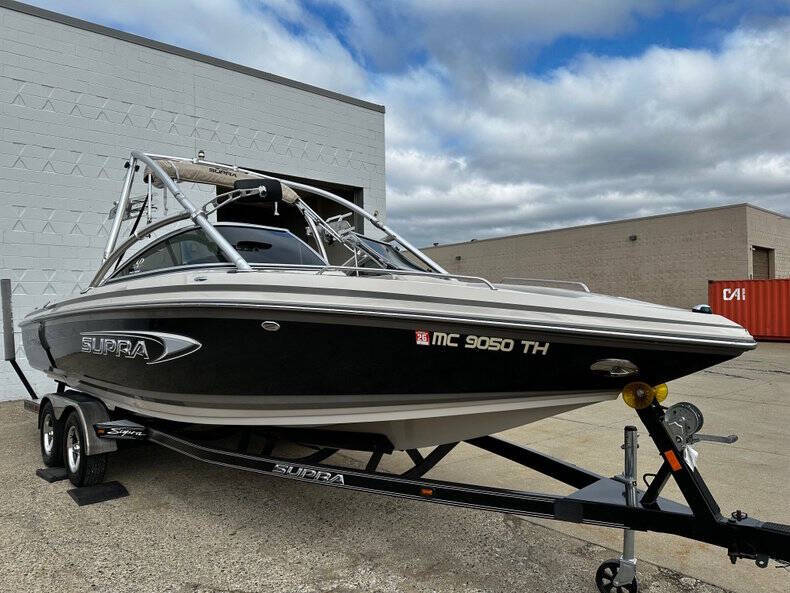 2005 Supra Boats Launch 24SSV